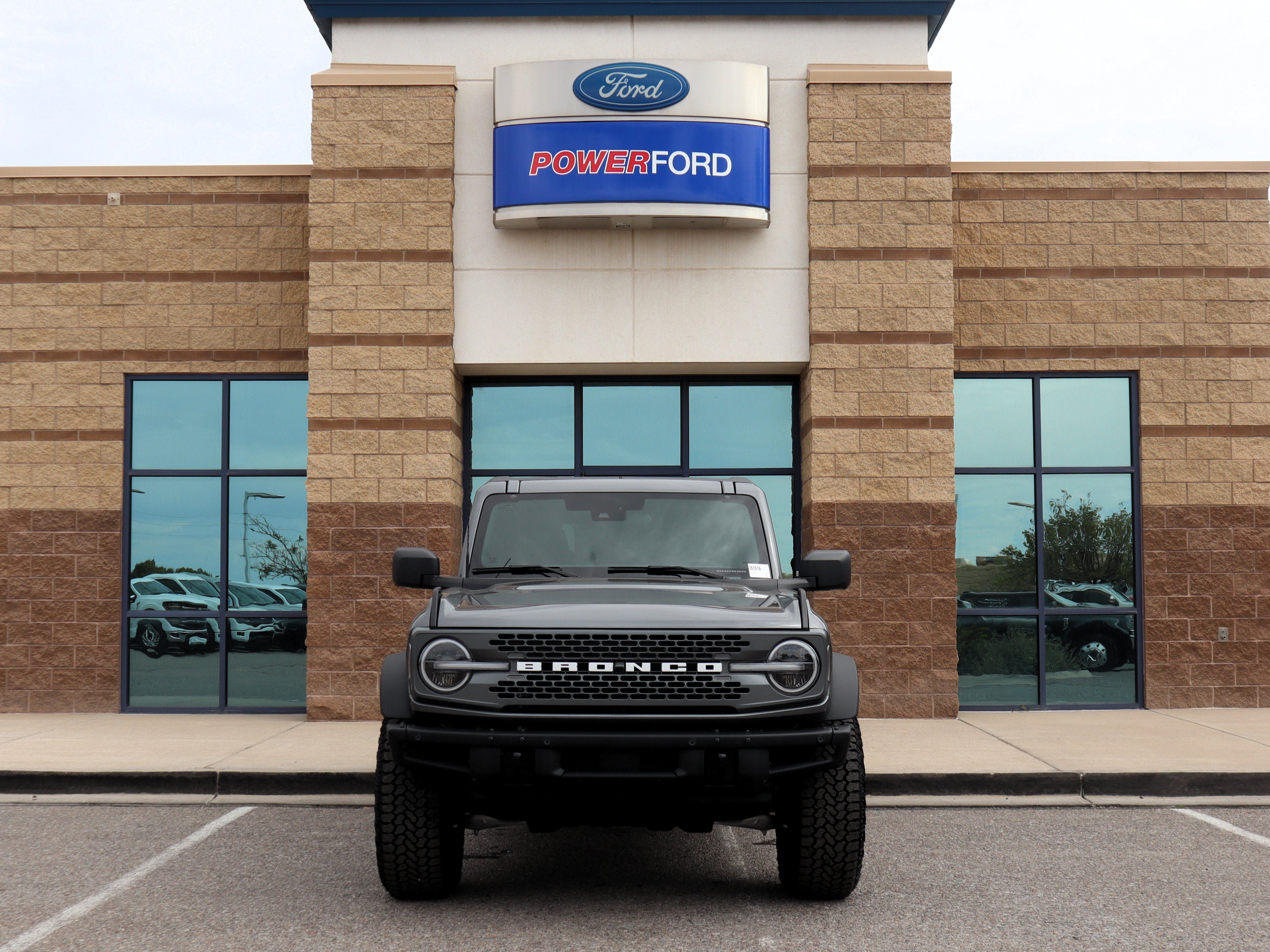 New 2026 Ford Bronco Badlands AWD/4WD image 3