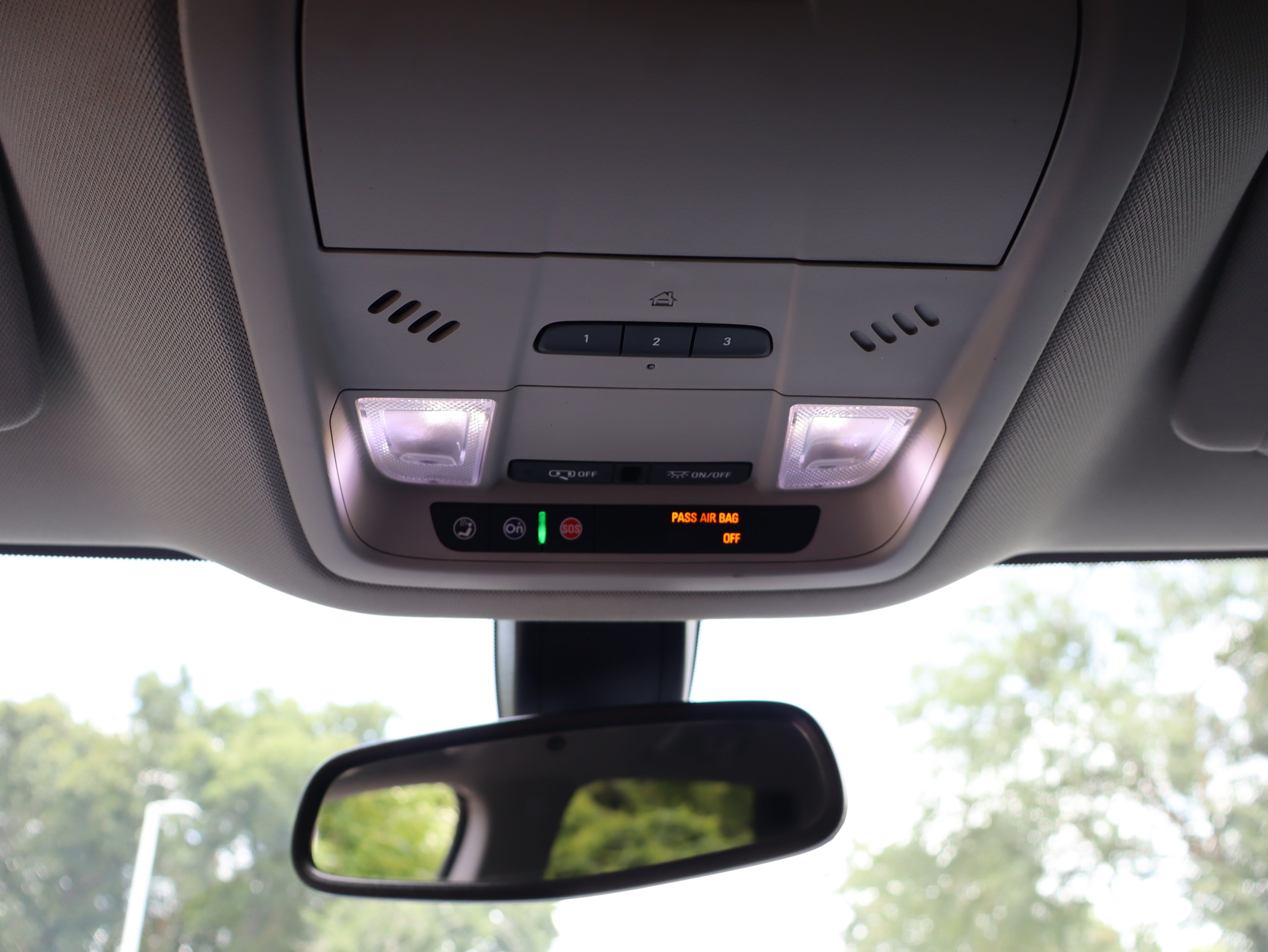 Used 2019 Buick Enclave Essence FWD image 34