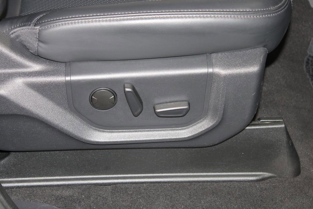 Used 2024 Ford Expedition XLT image 31