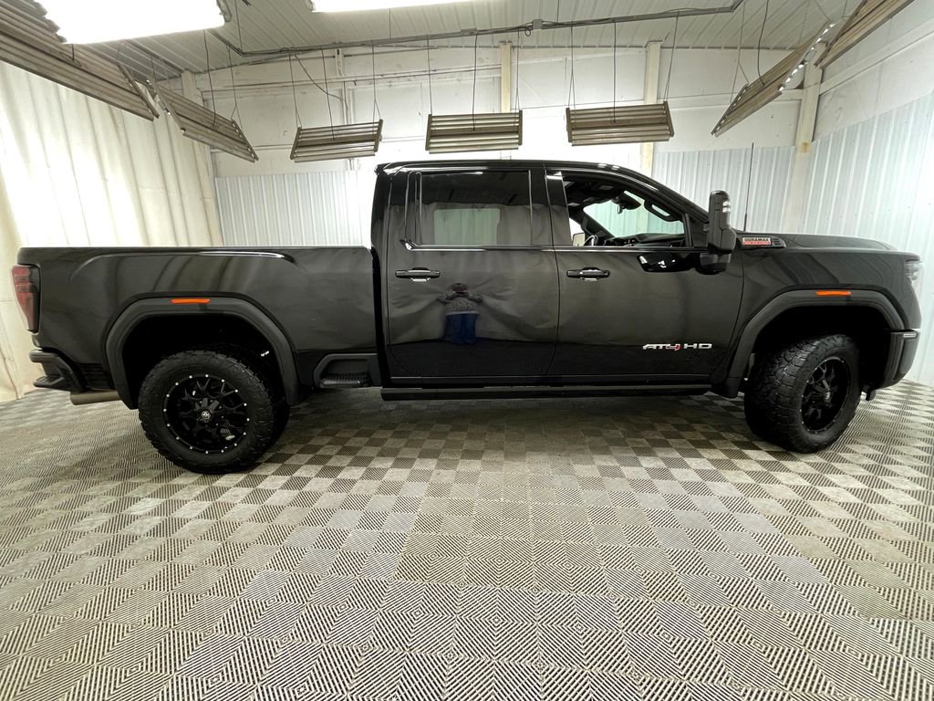 Used 2025 GMC Sierra 2500 AT4 image 25