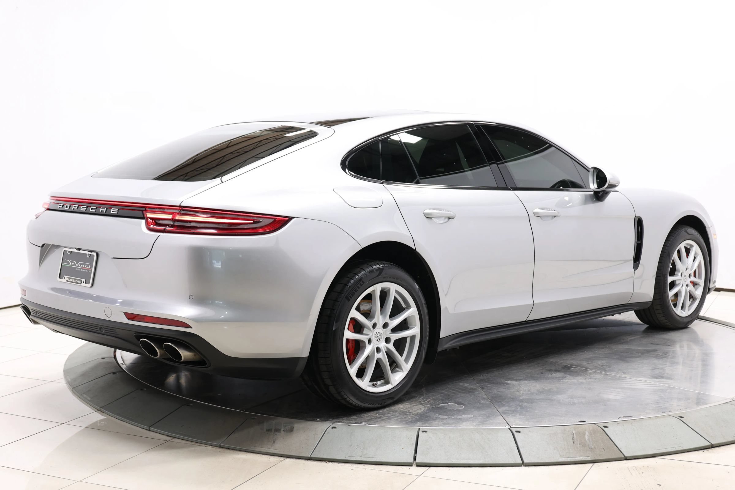 Used 2017 Porsche Panamera 4S AWD/4WD image 4