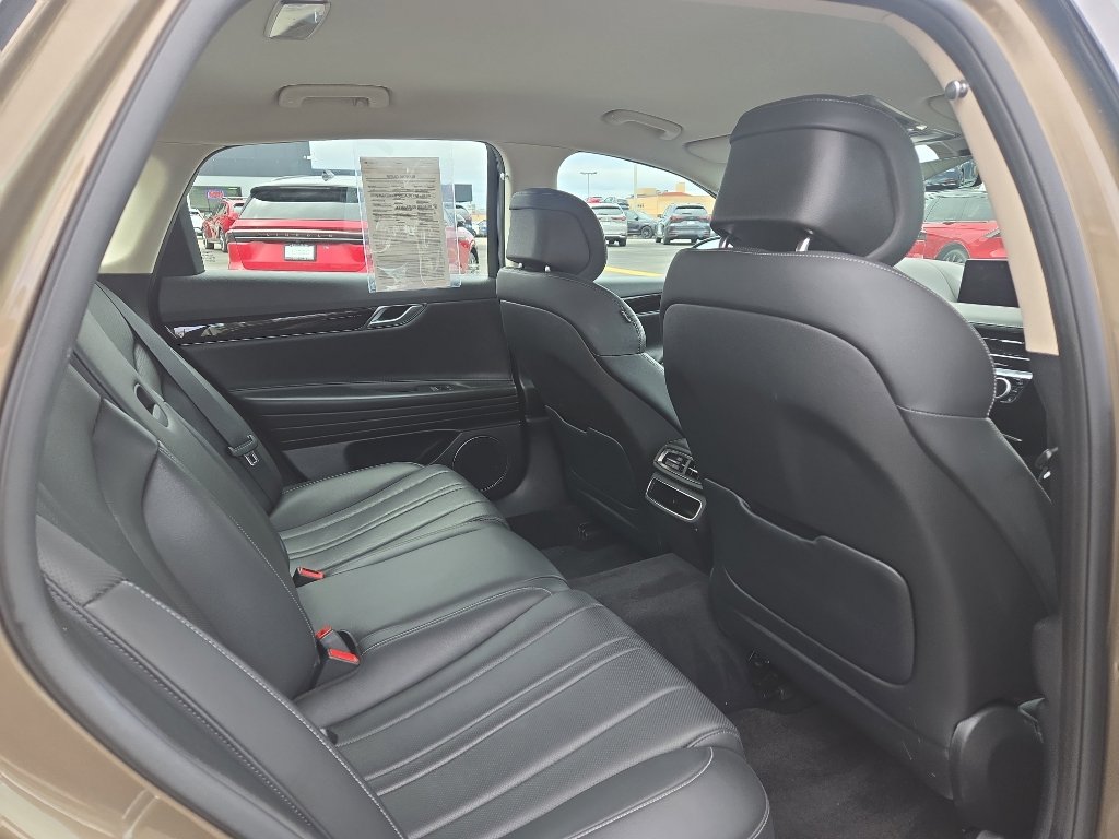 Used 2023 Genesis G80 2.5T image 17