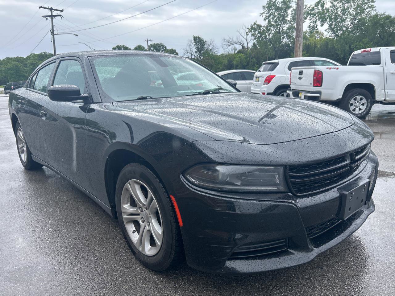 Used 2022 Dodge Charger SXT RWD image 3