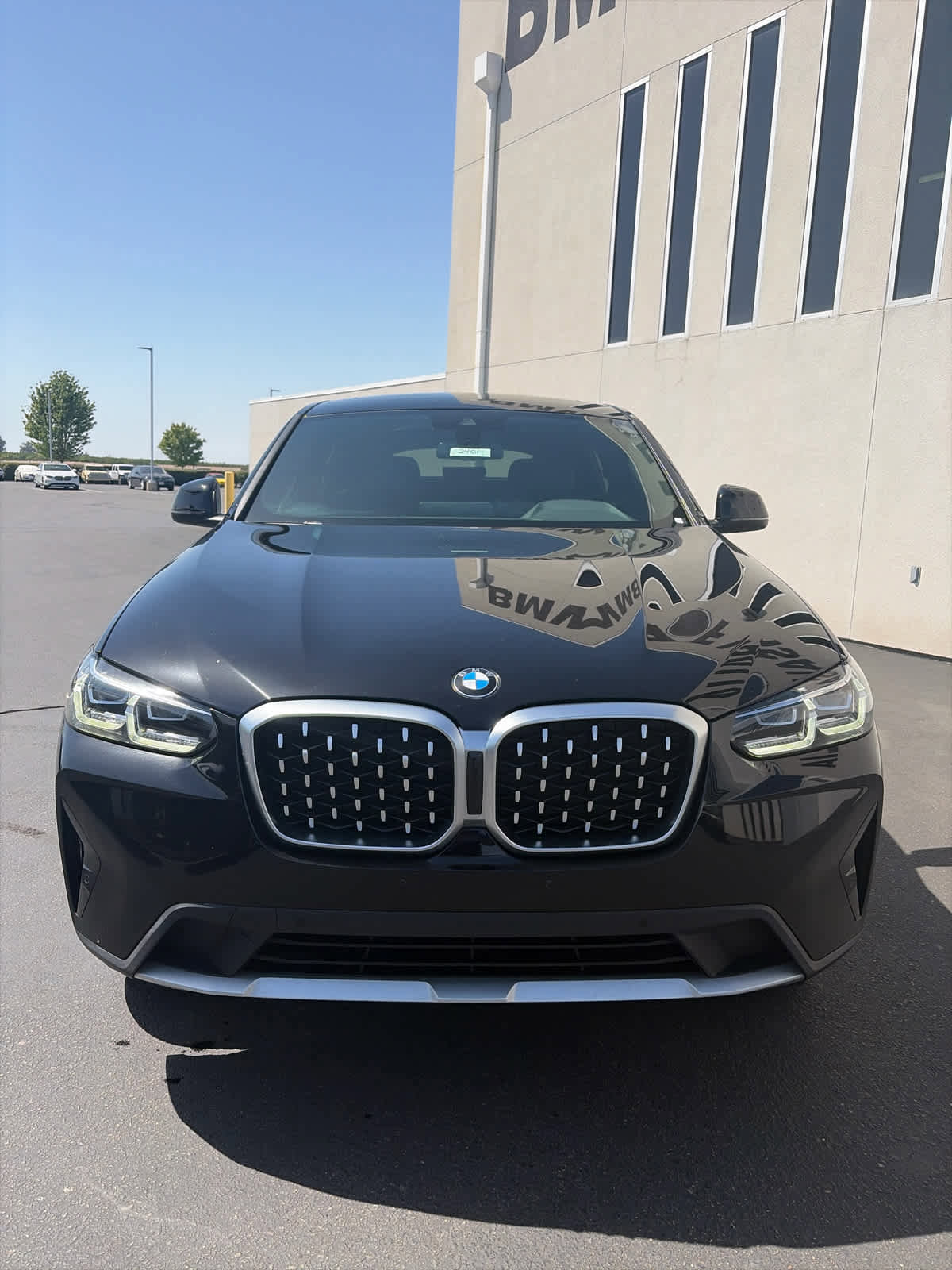 Used 2023 BMW X4 xDrive30i w/ Premium Package AWD/4WD image 2
