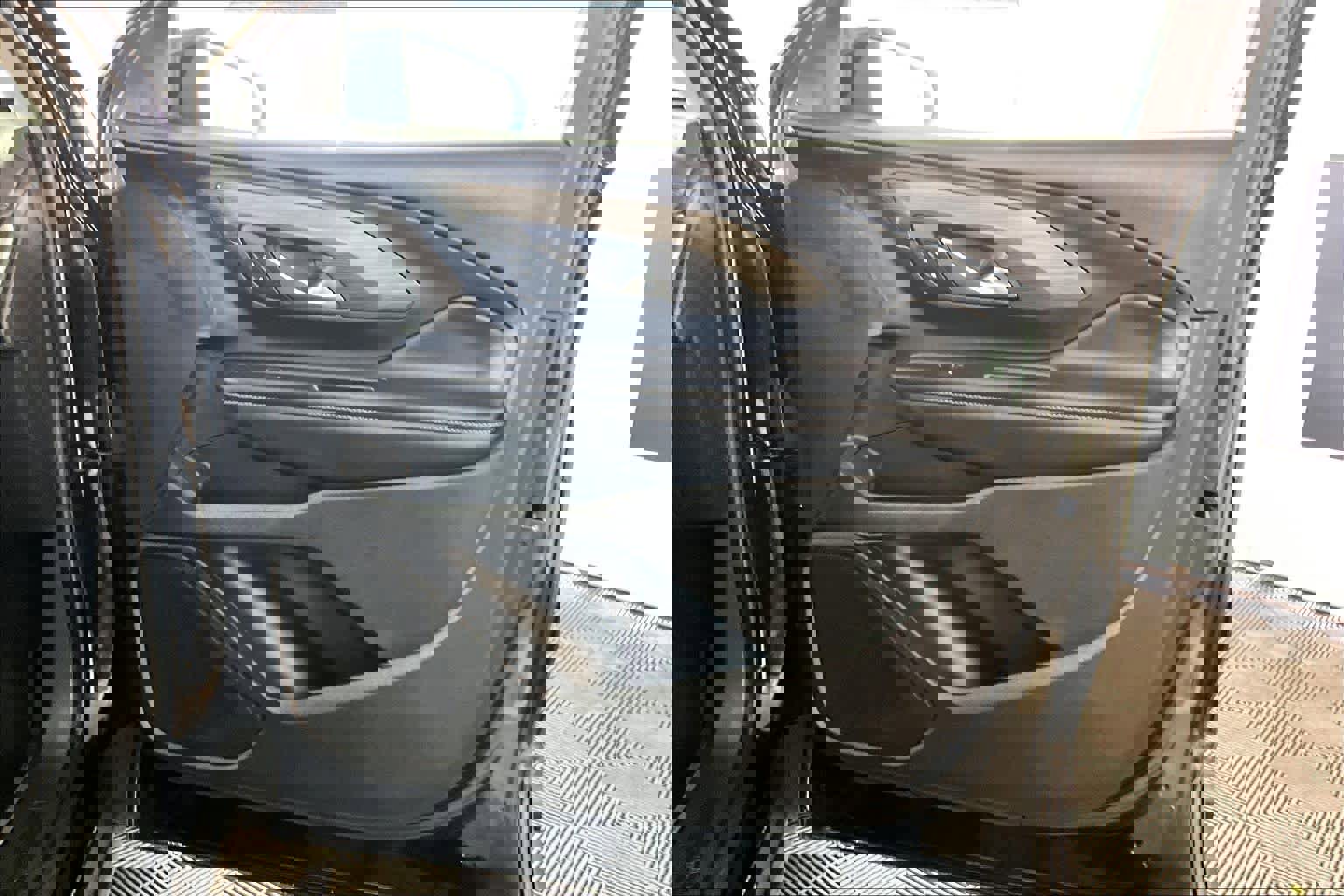 Used 2024 GMC Terrain SLT image 22