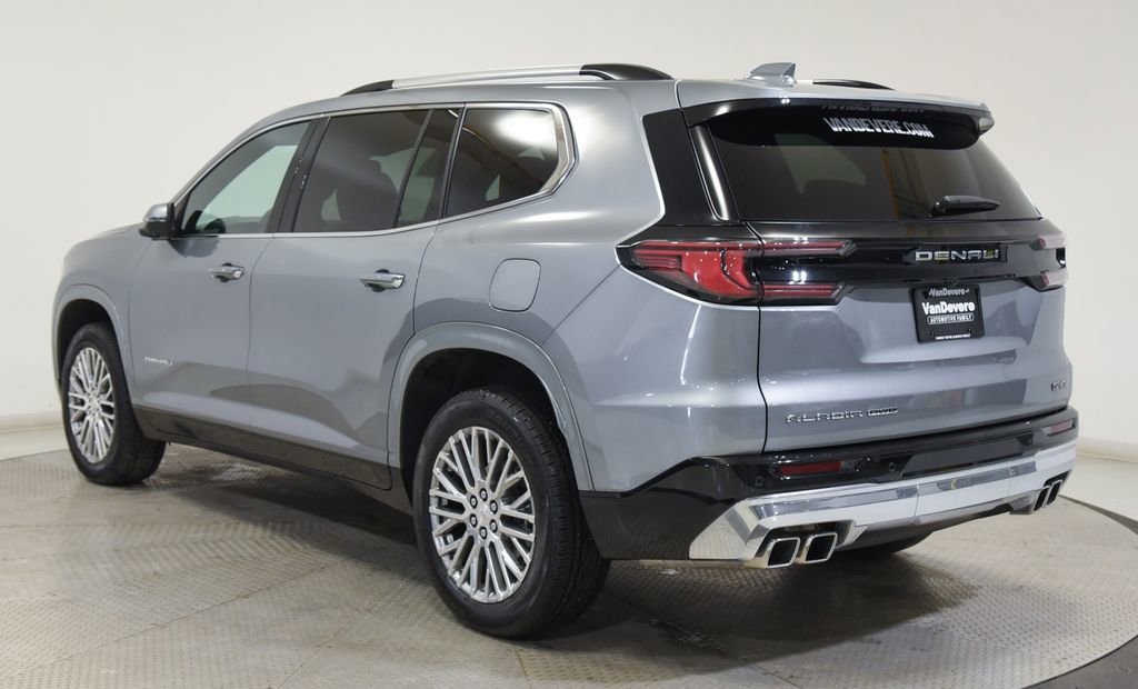 Used 2025 GMC Acadia Denali image 9