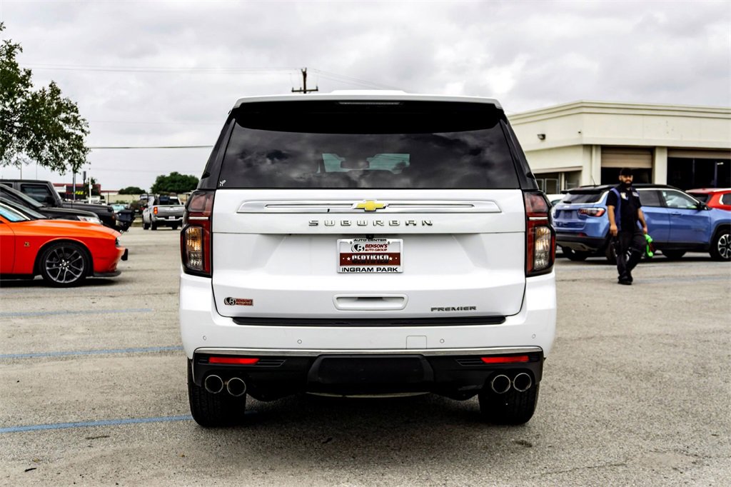 Used 2023 Chevrolet Suburban Premier image 6