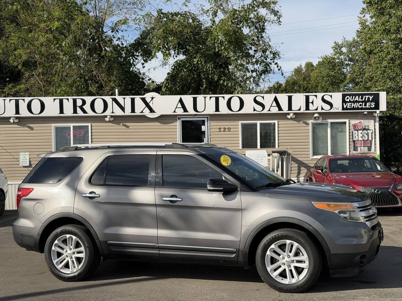 Used 2013 Ford Explorer XLT FWD image 25