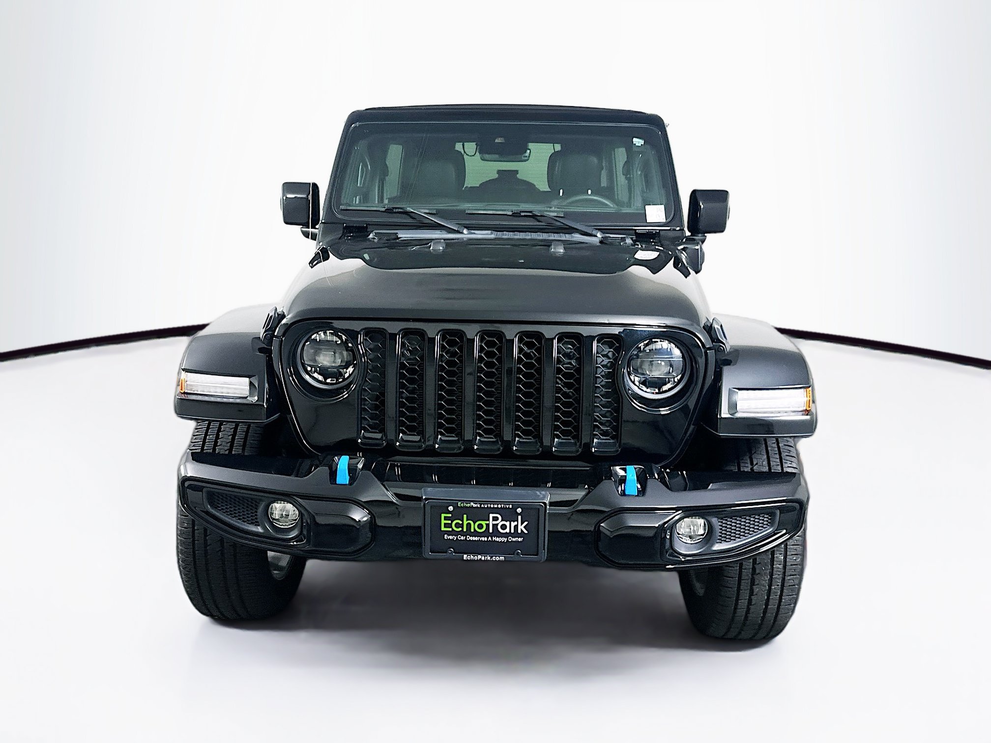 Used 2023 Jeep Wrangler Unlimited Sahara AWD/4WD image 2