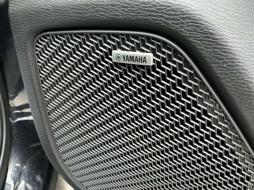 Used 2025 Mitsubishi Outlander AWD image 17