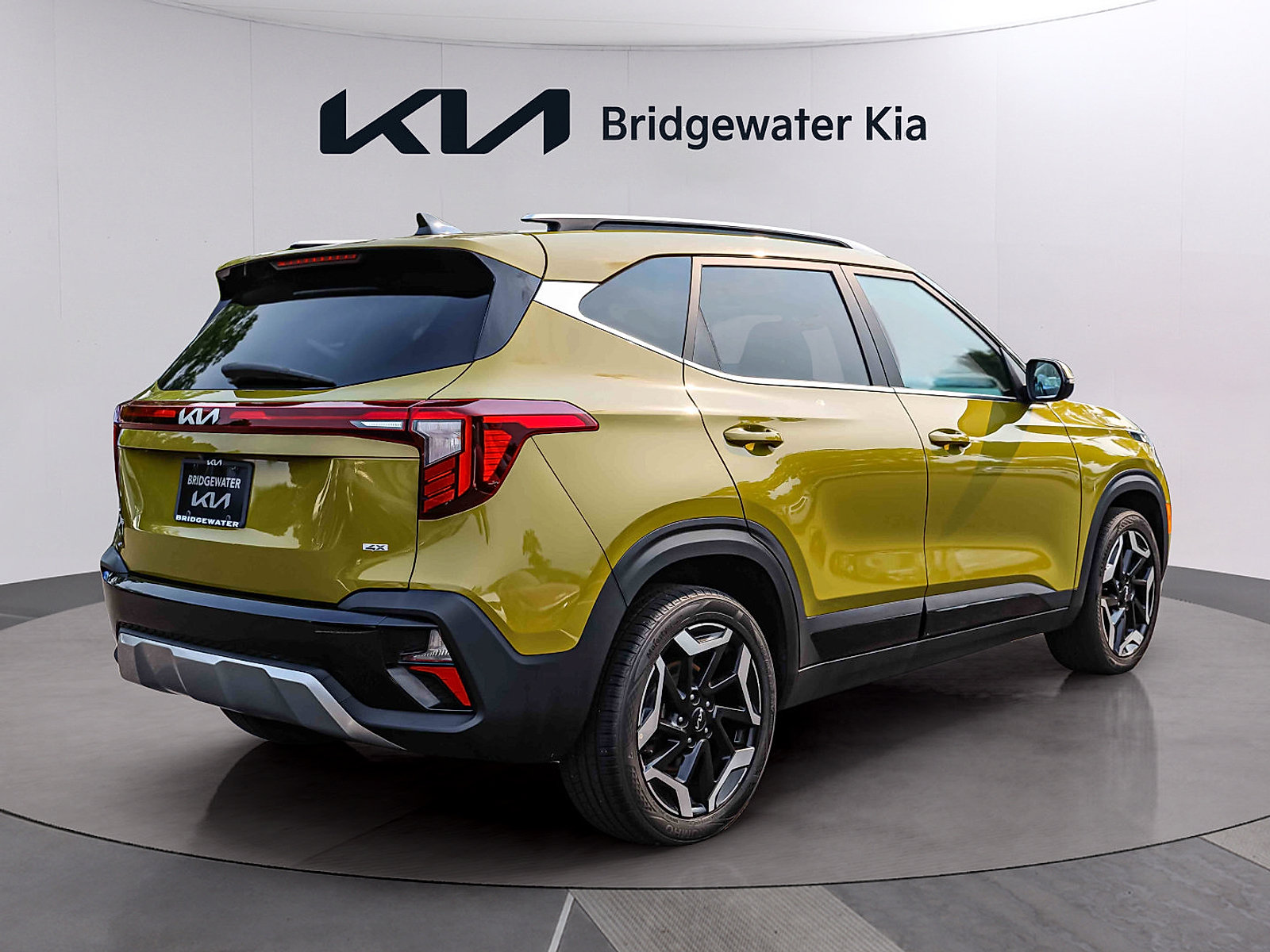 Certified 2024 Kia Seltos SX w/ SX Sunroof Package AWD/4WD image 6