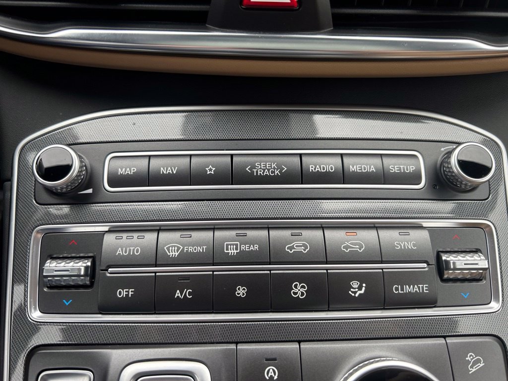 Used 2021 Hyundai Santa Fe Calligraphy AWD/4WD image 23