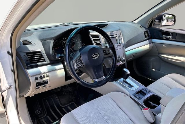 Used 2014 Subaru Outback 2.5i Premium AWD/4WD image 11