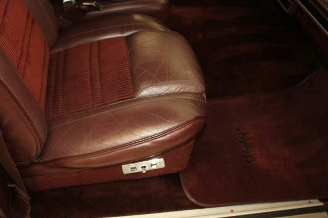 Used 1989 Jeep Grand Wagoneer image 88