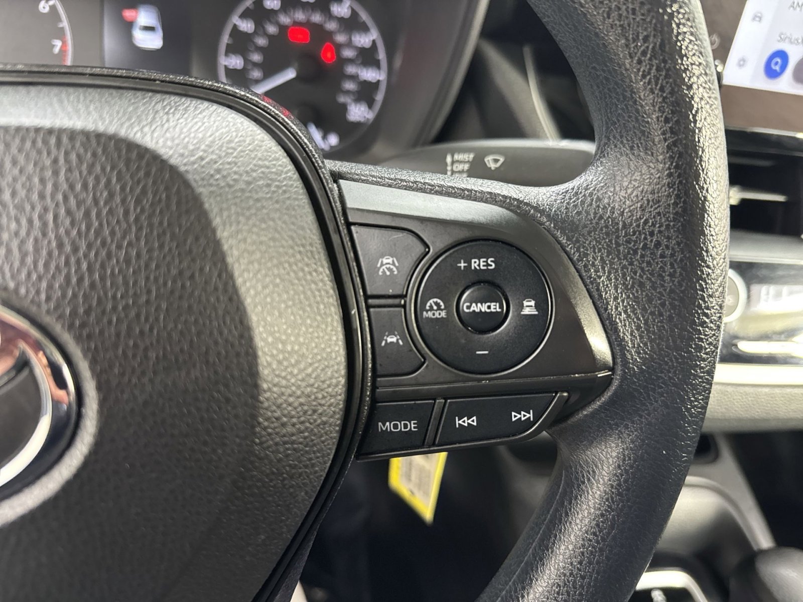 Used 2023 Toyota Corolla LE image 35