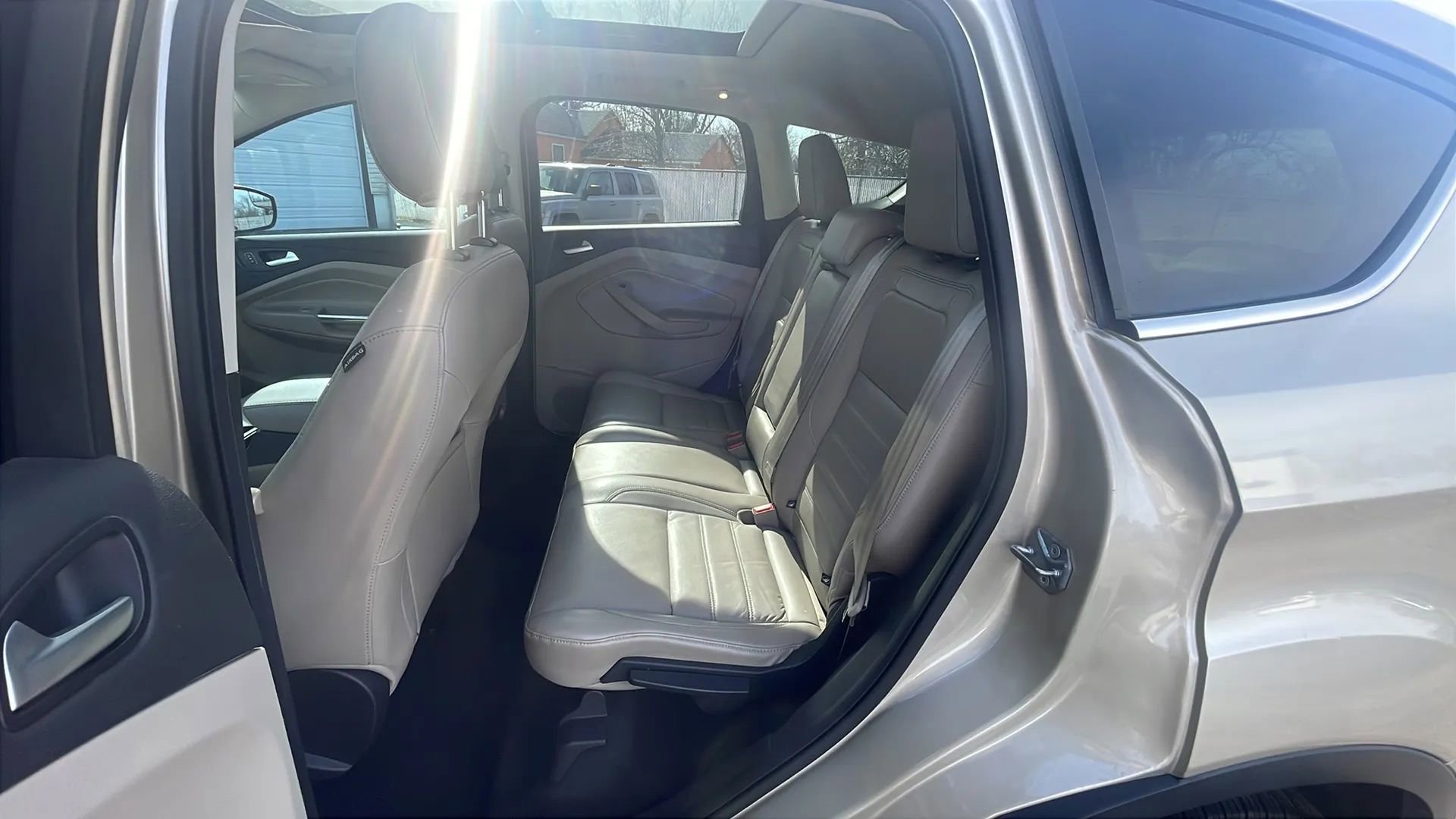 Used 2018 Ford Escape SEL image 17