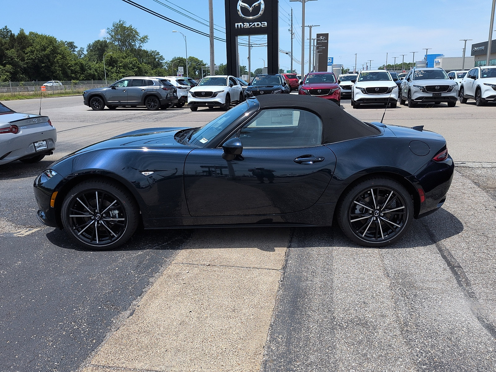 New 2026 MAZDA MX-5 Miata Grand Touring w/ Weather Package RWD image 4