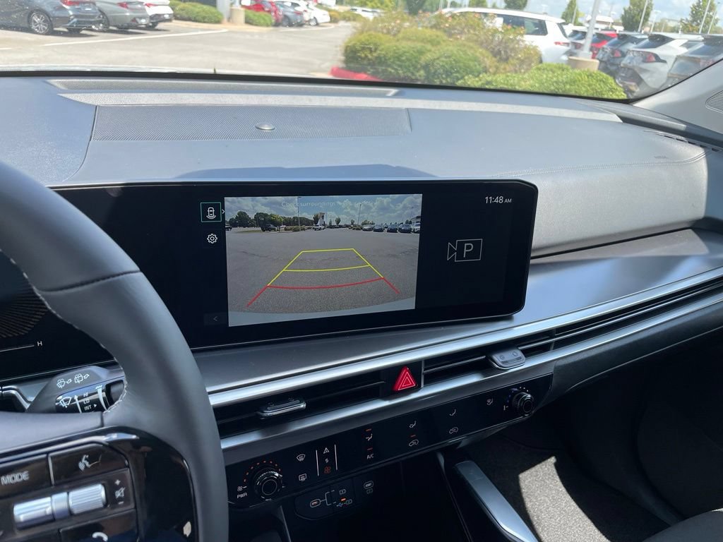 New 2026 Kia Sorento LX FWD image 17