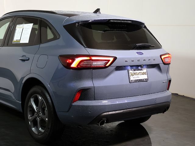 Used 2023 Ford Escape ST-Line w/ Tech Pack #1 AWD/4WD image 11
