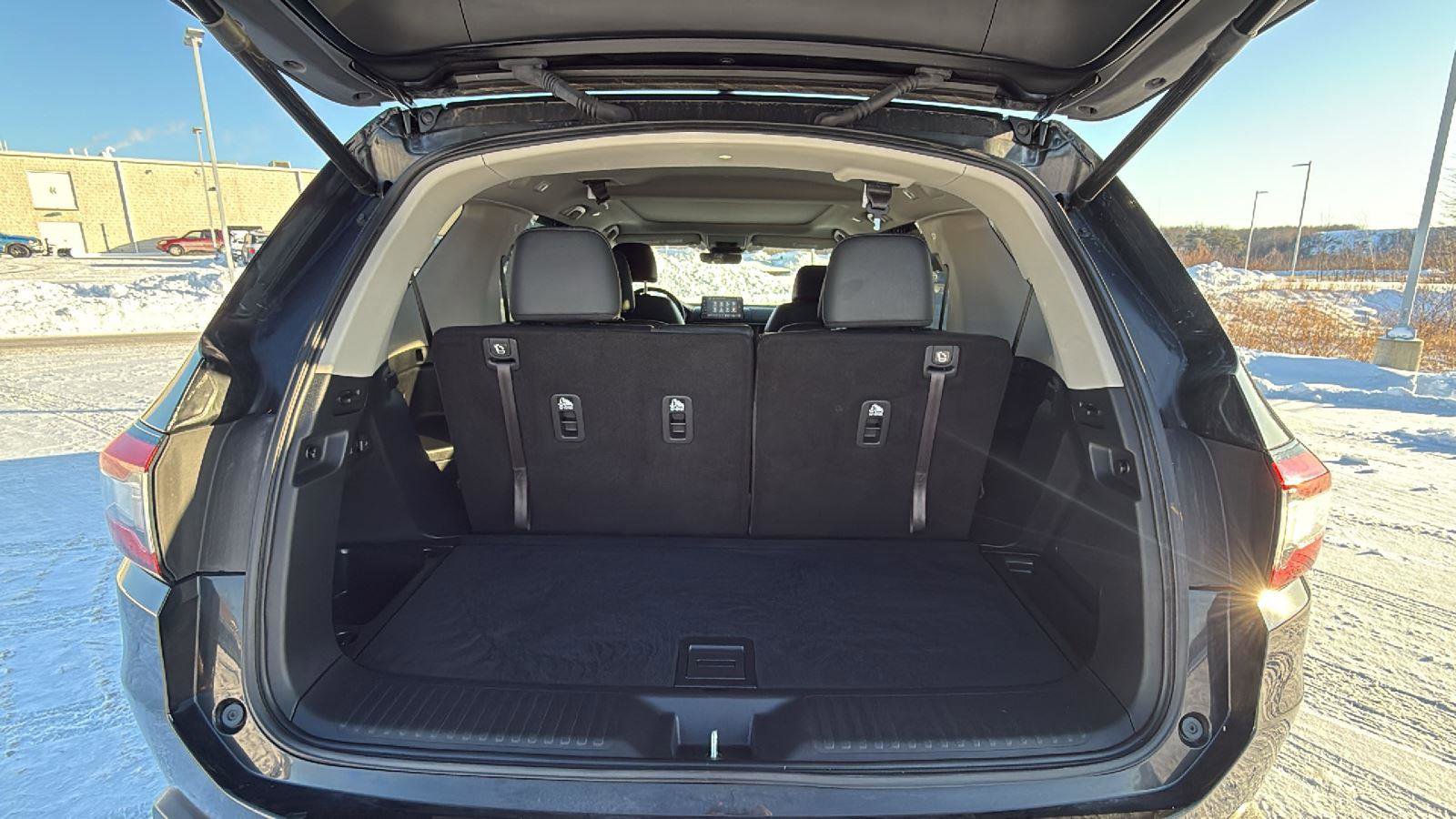 Used 2025 Honda Pilot Touring image 23