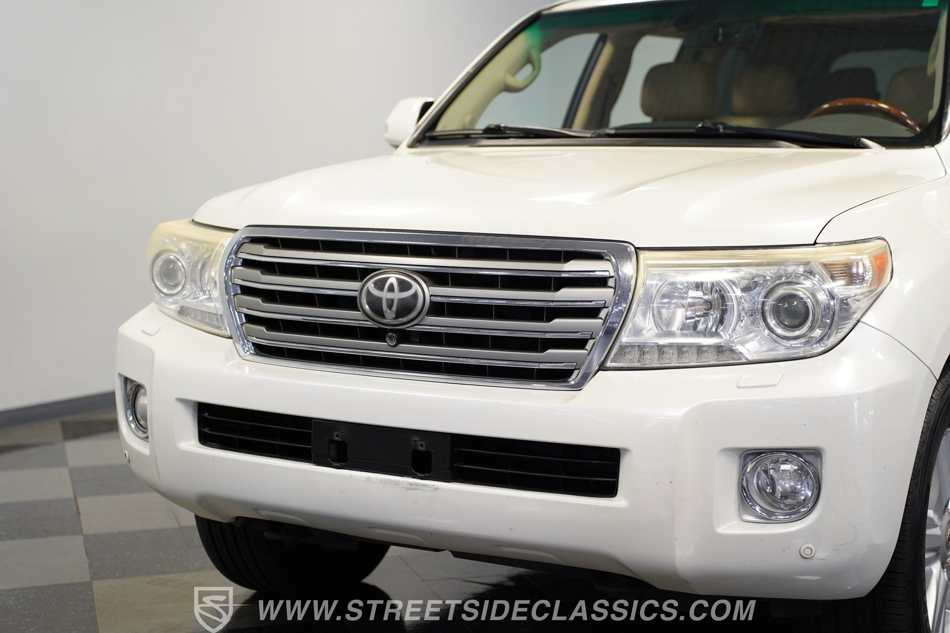 Used 2013 Toyota Land Cruiser AWD/4WD image 20