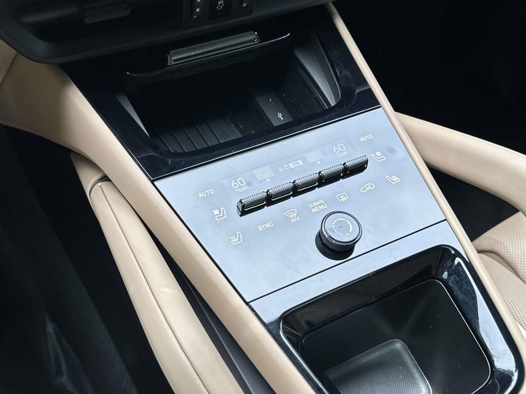 Certified 2025 Porsche Cayenne S AWD/4WD image 28