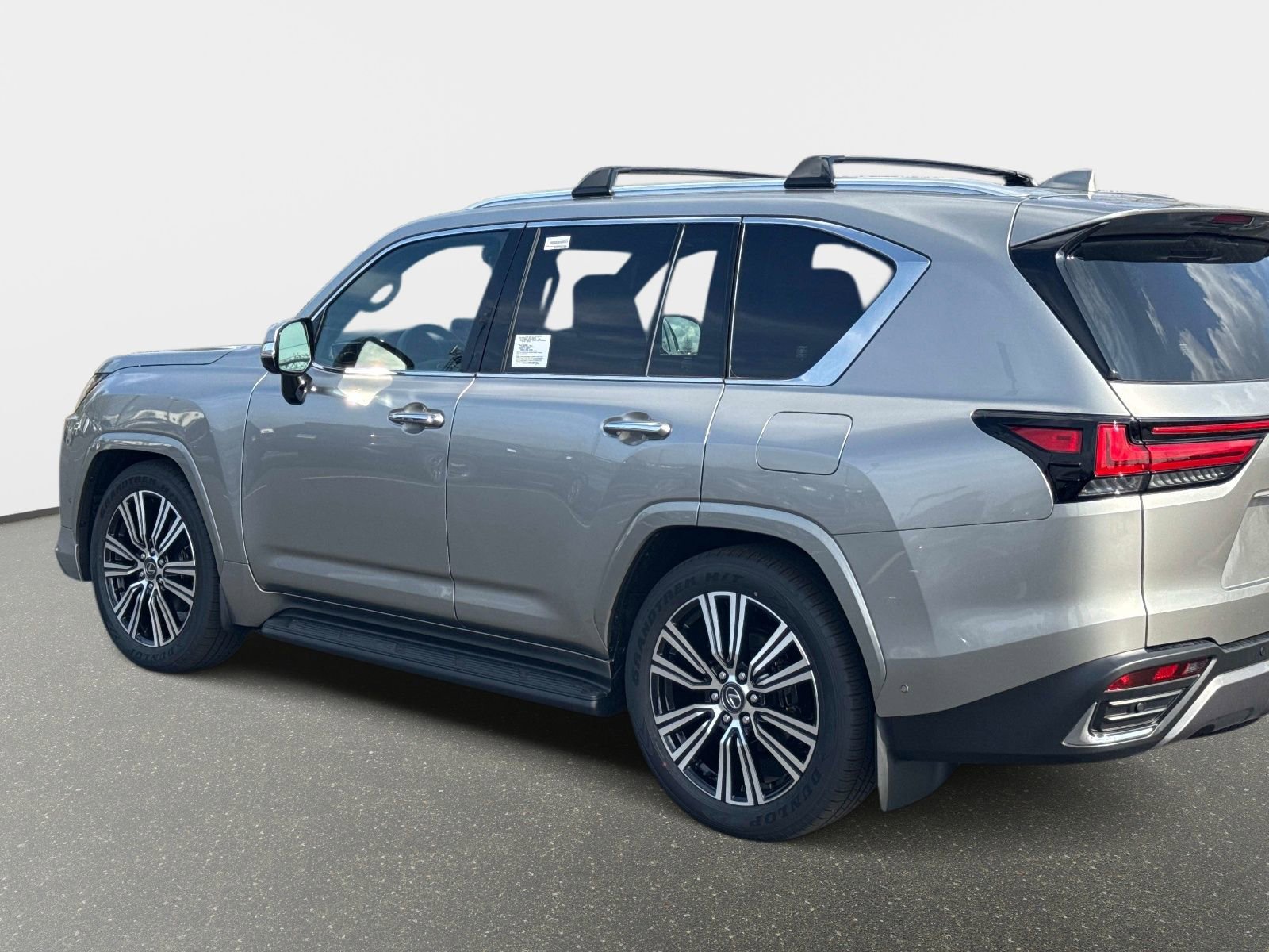 New 2026 Lexus LX 700h Luxury image 5