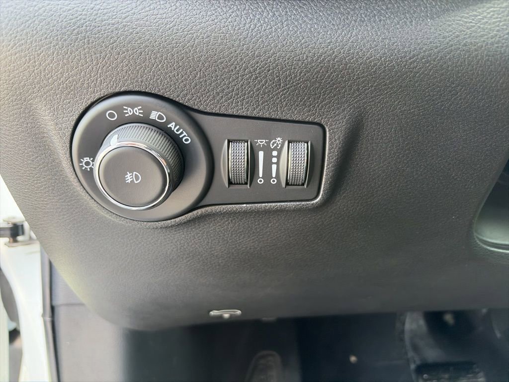 Used 2024 Jeep Compass Trailhawk image 15