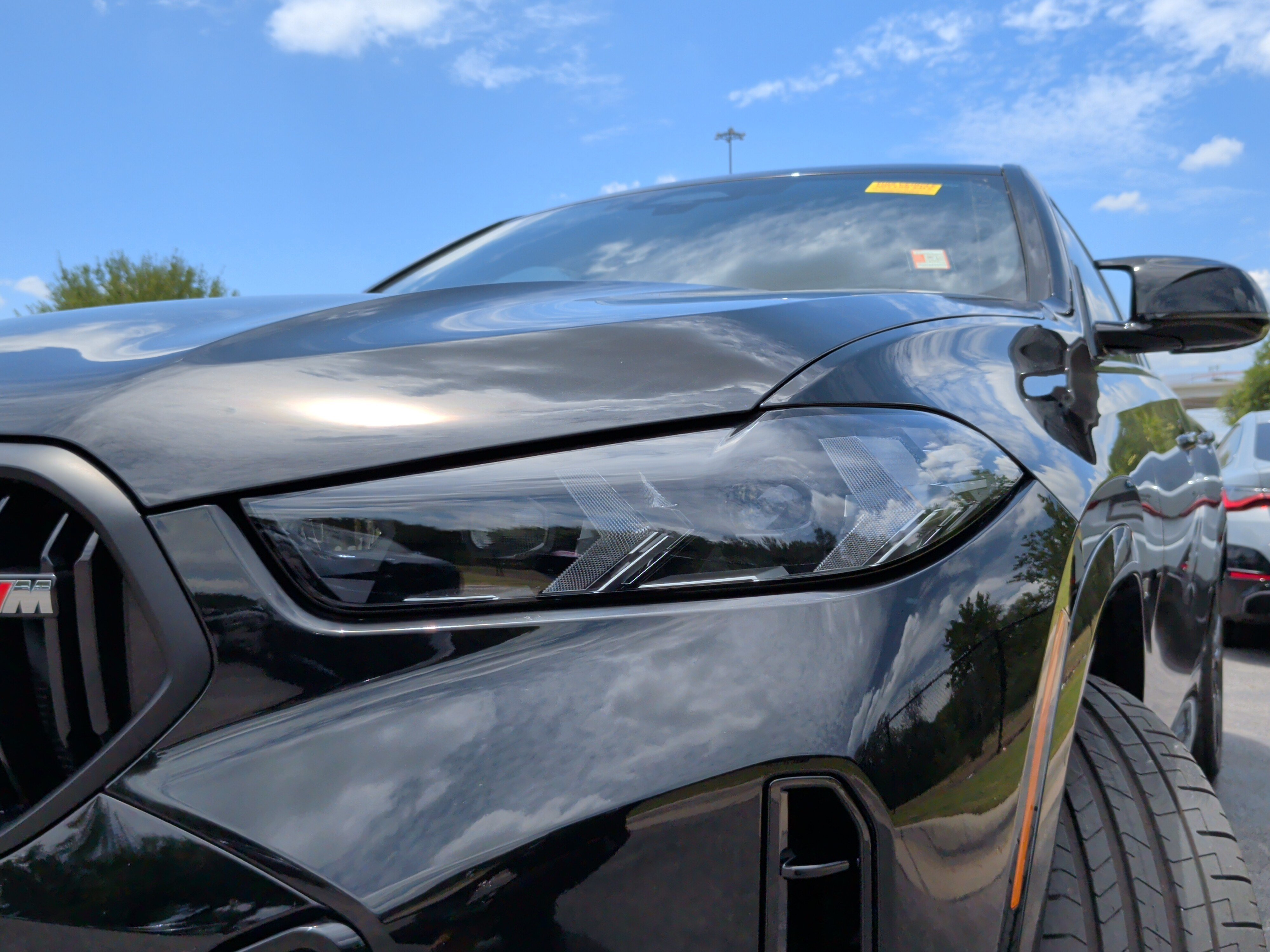 Used 2025 BMW X6 M60i AWD/4WD image 3