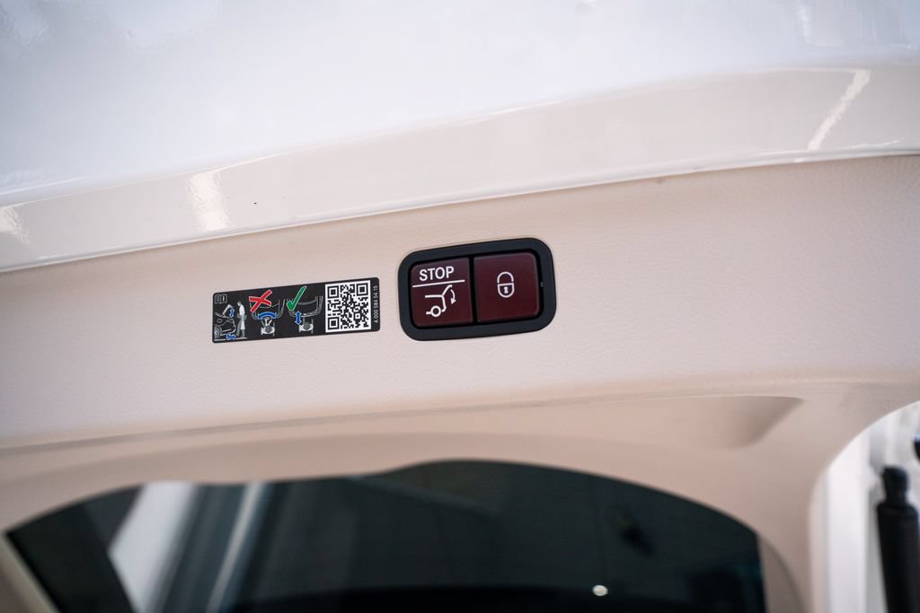 Used 2023 Mercedes-Benz EQS 450+ SUV image 52
