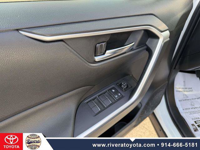 Certified 2023 Toyota RAV4 SE w/ Convenience Package AWD/4WD image 10