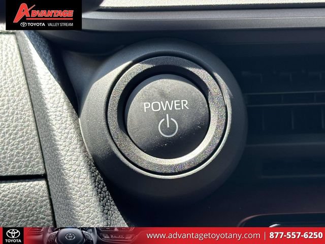 Used 2025 Toyota Prius Plug-In Hybrid FWD image 30