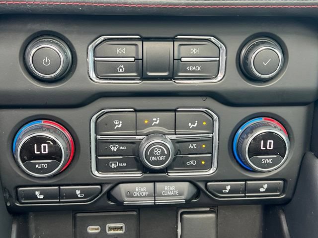 Used 2021 Chevrolet Tahoe RST w/ Luxury Package AWD/4WD image 8