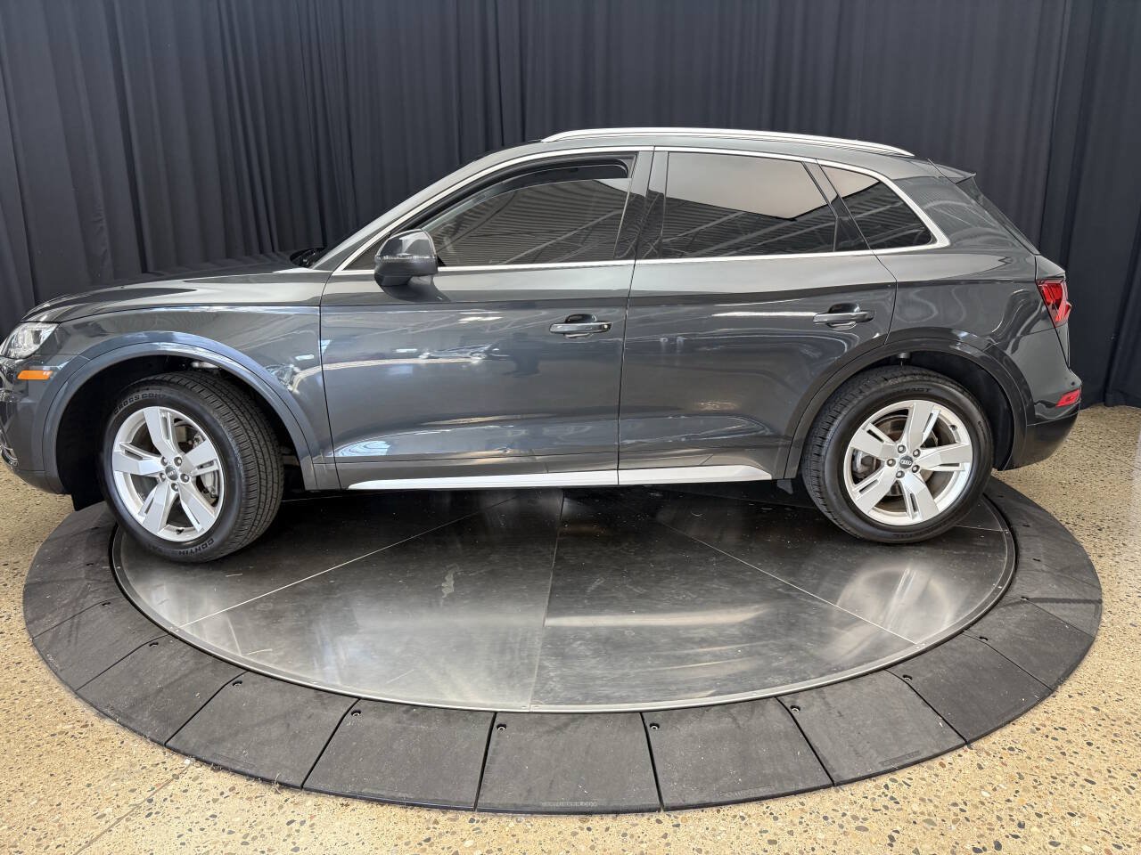 Used 2018 Audi Q5 2.0T Premium Plus w/ Premium Plus Package AWD/4WD image 4