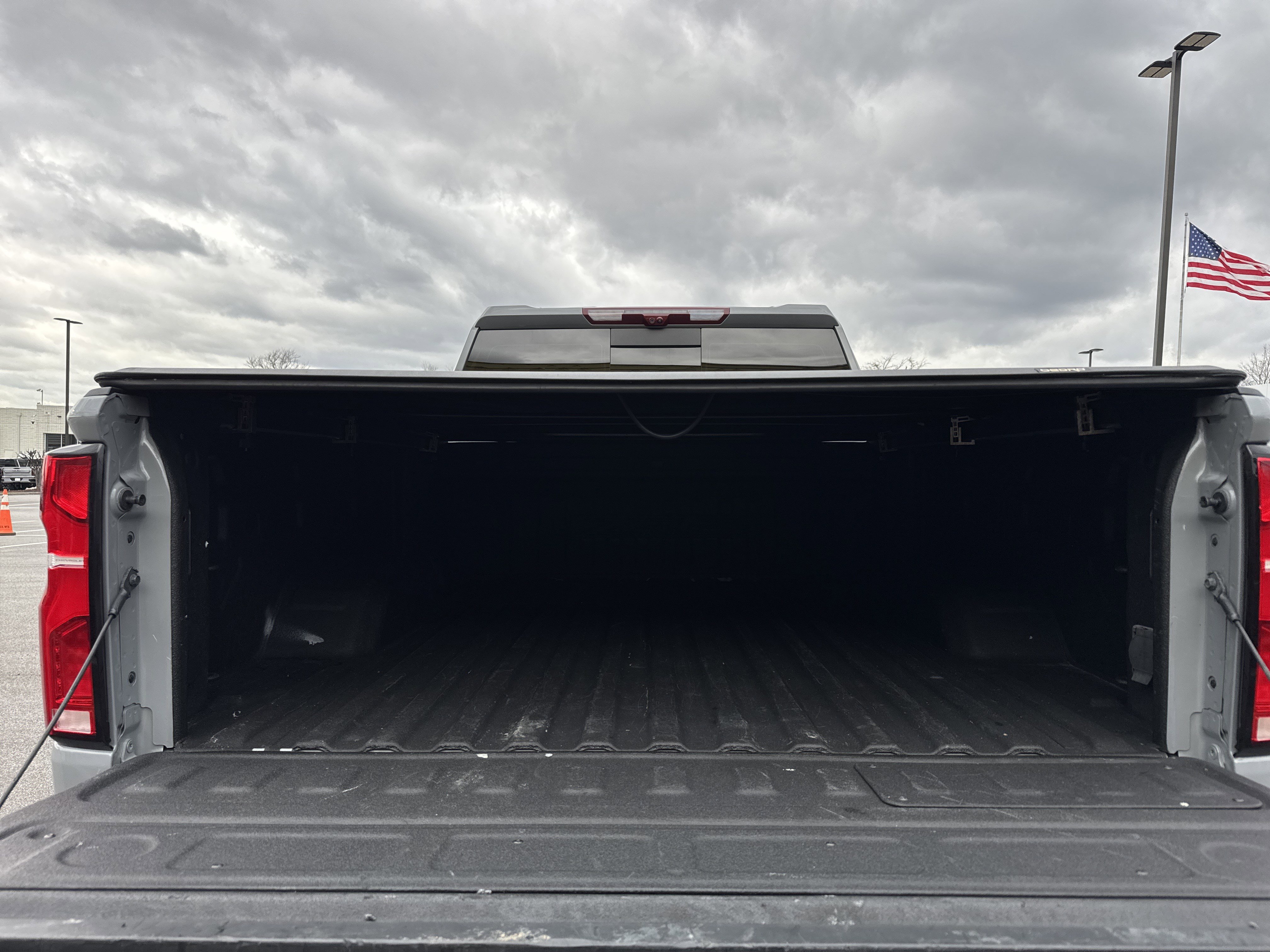 Used 2024 Chevrolet Silverado 2500 ZR2 w/ Technology Package image 34