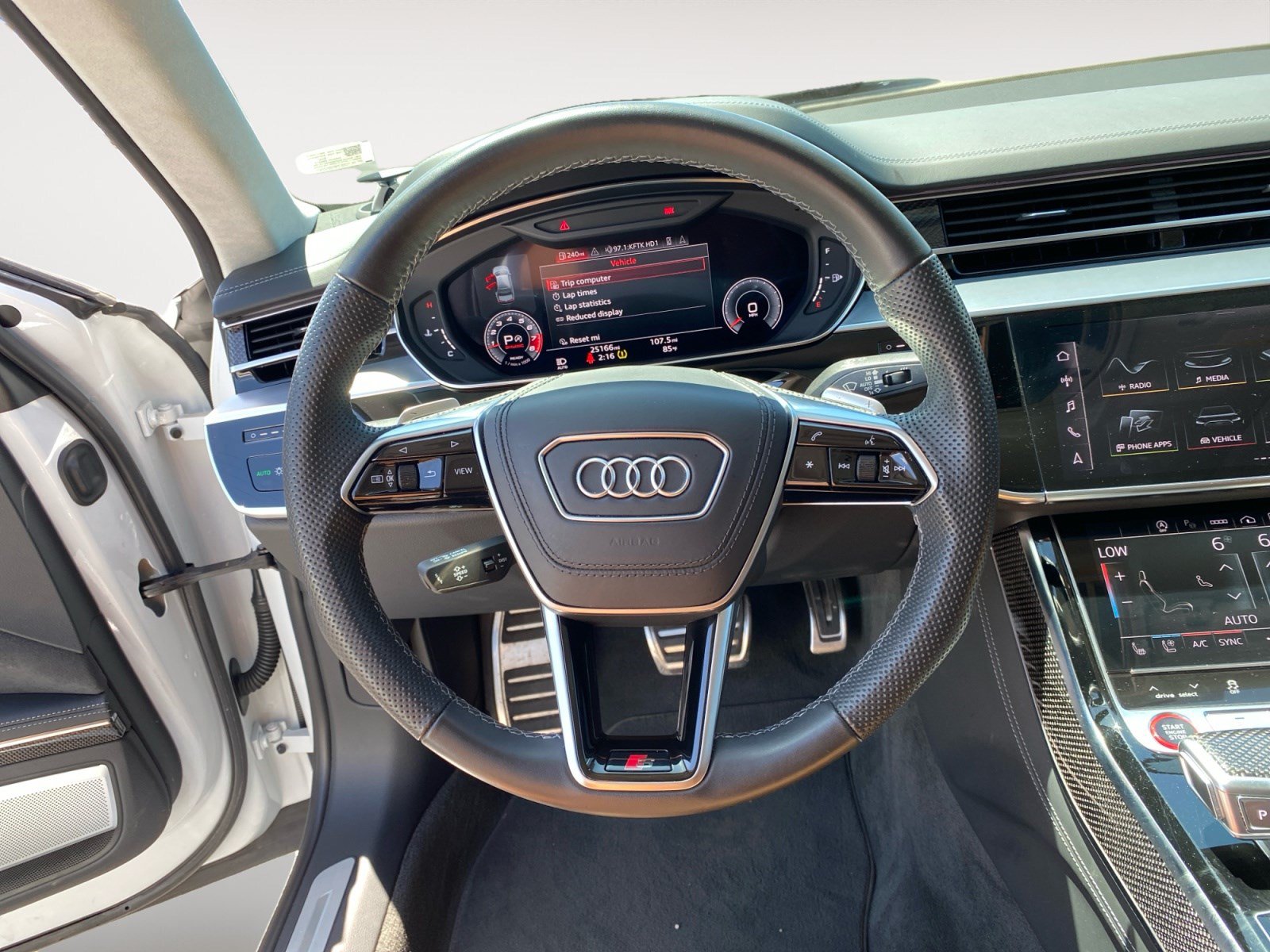 Used 2023 Audi S8 w/ S8 Comfort Plus Package AWD/4WD image 14