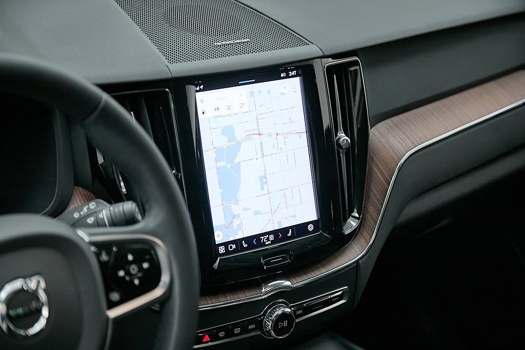 Certified 2023 Volvo XC60 B5 Plus w/ Protection Package Premier image 14