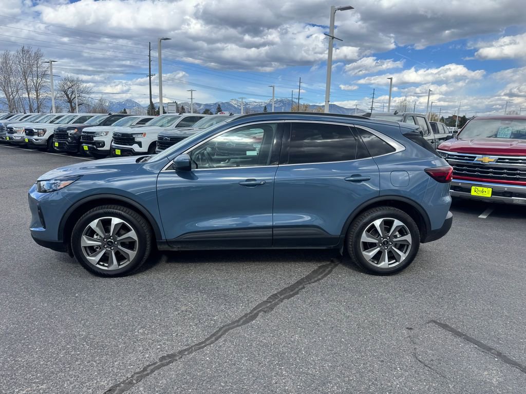 Used 2025 Ford Escape Platinum image 2