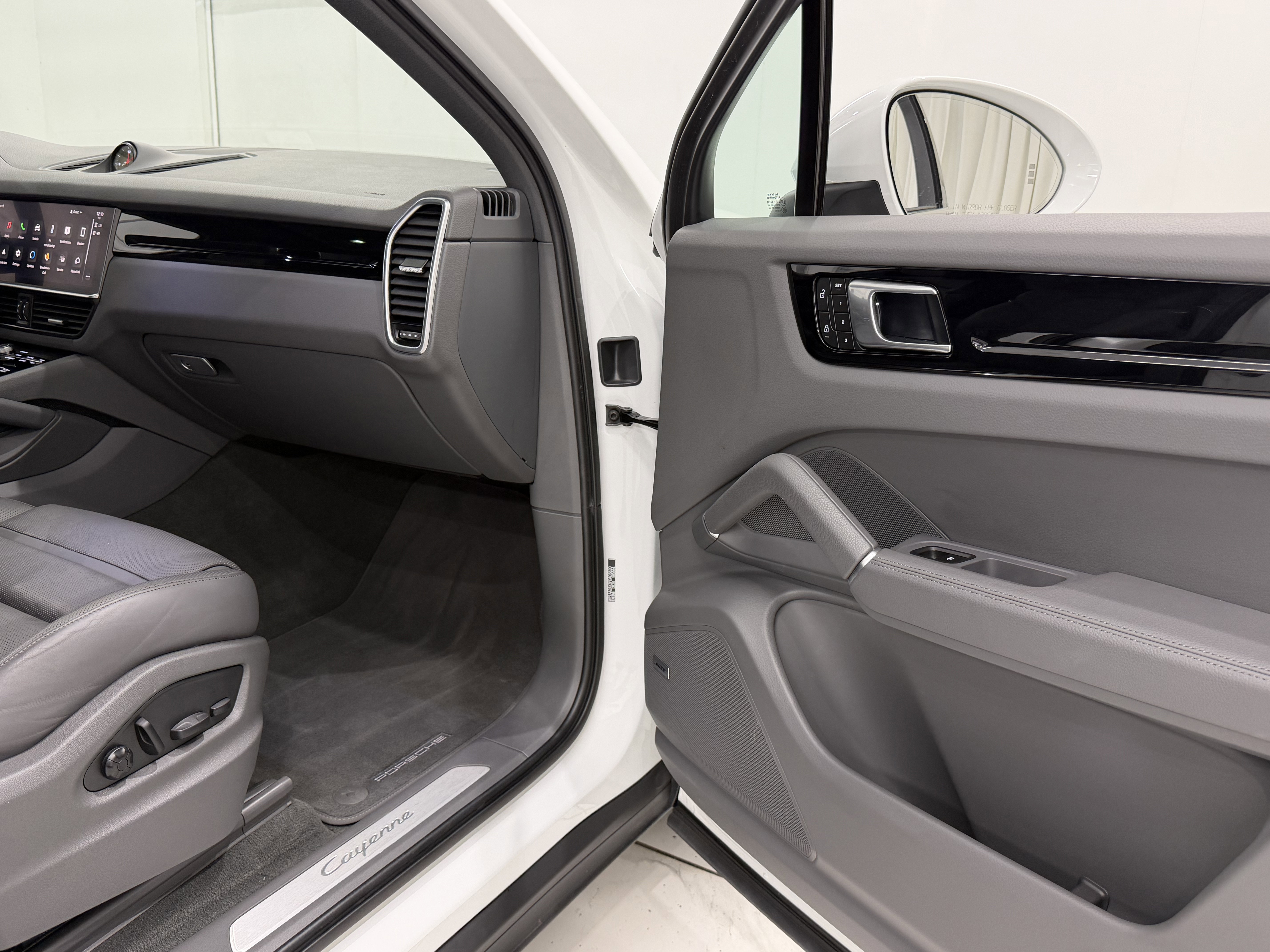 Certified 2023 Porsche Cayenne image 23