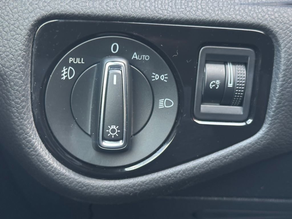 Used 2020 Volkswagen GTI S image 22