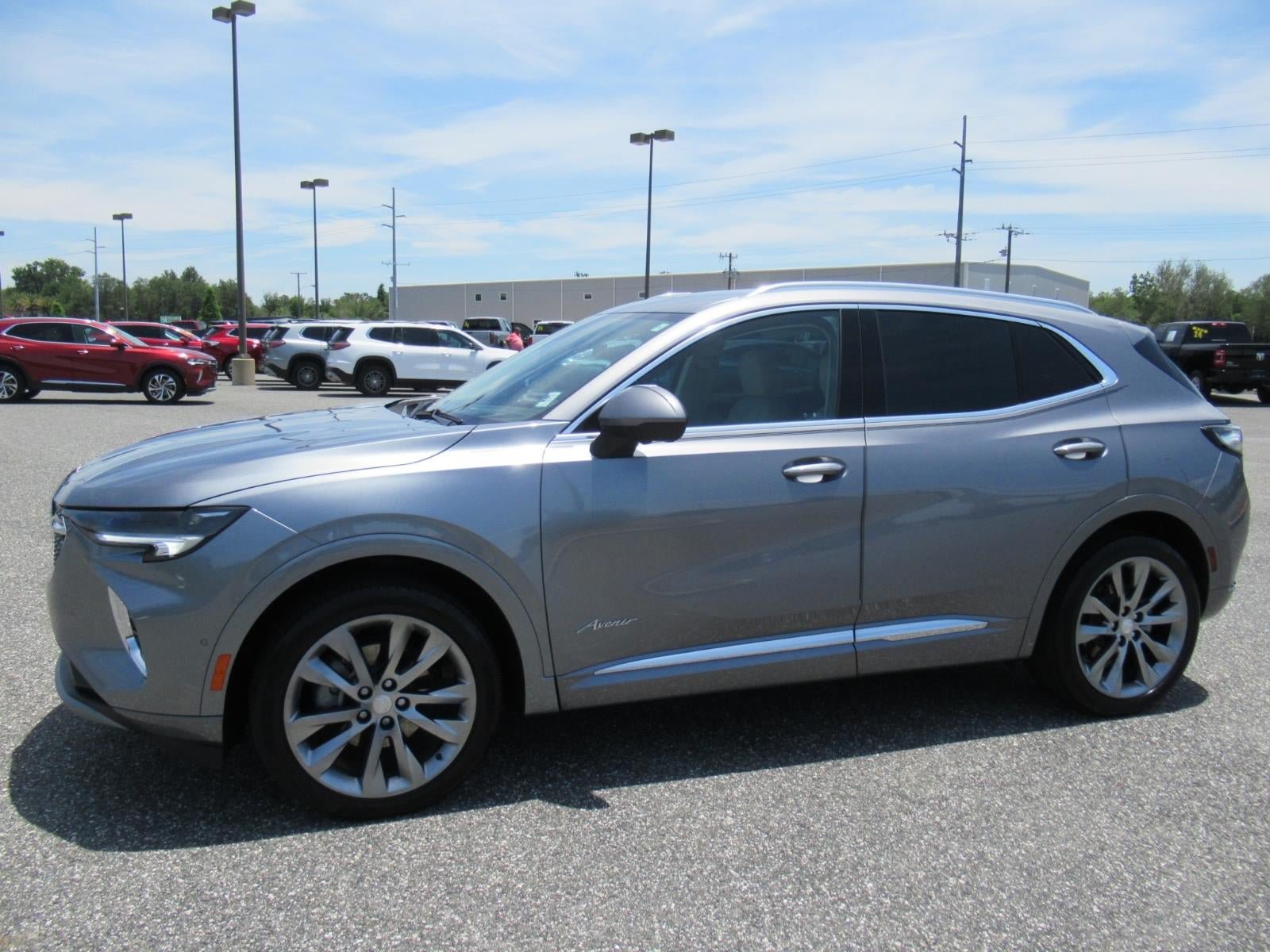 Used 2021 Buick Envision Avenir w/ Technology Package II FWD image 4