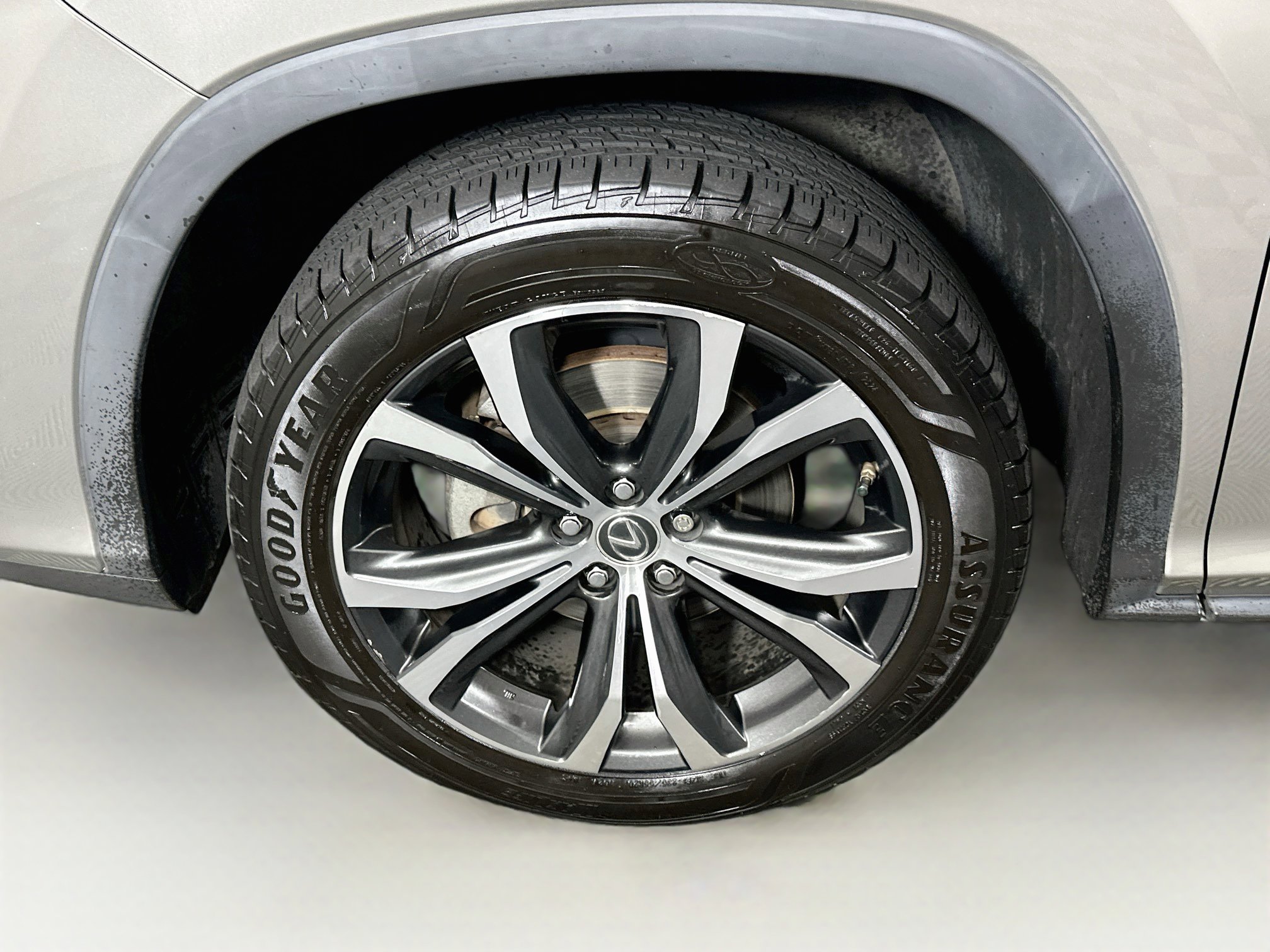 Used 2020 Lexus RX 350L Premium w/ Premium Package AWD/4WD image 11