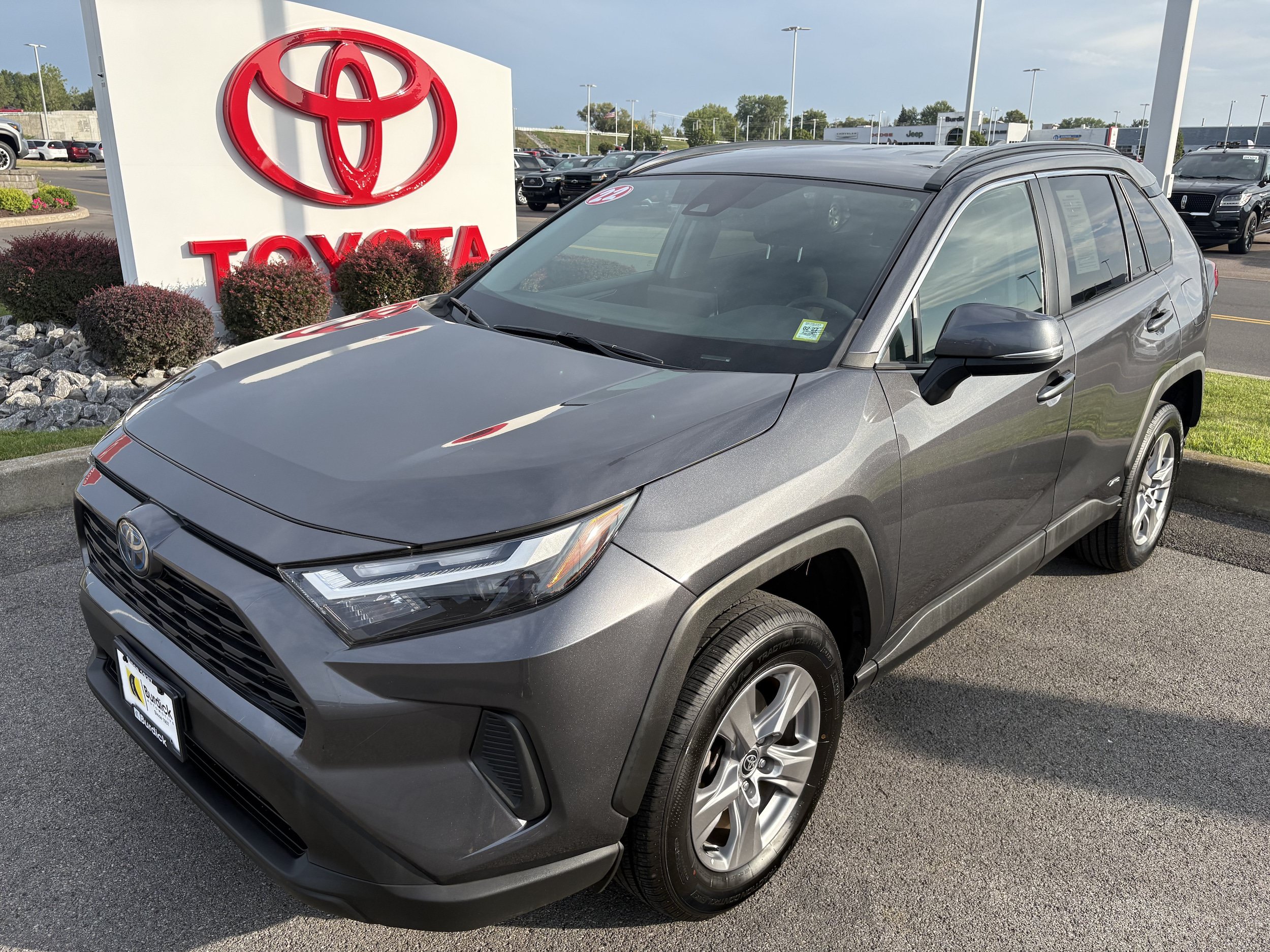 Used 2022 Toyota RAV4 XLE