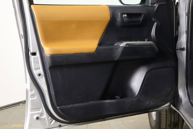 Used 2020 Toyota Tacoma SR5 image 13