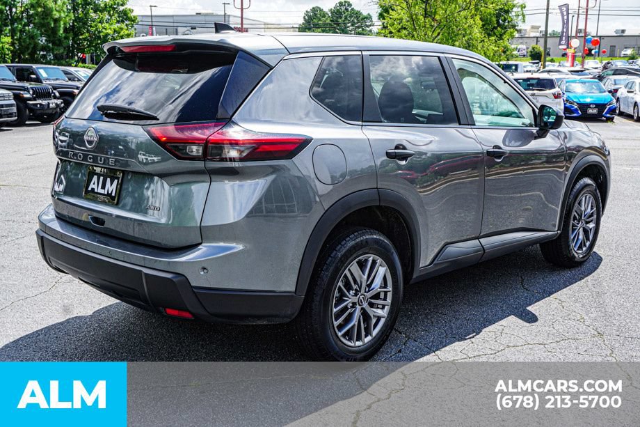 Used 2024 Nissan Rogue S AWD/4WD image 5