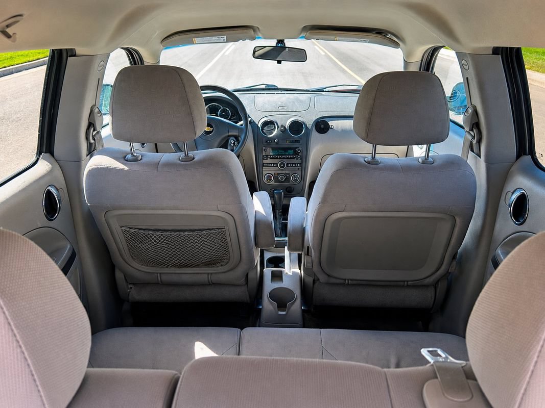 Used 2011 Chevrolet HHR LT FWD image 23