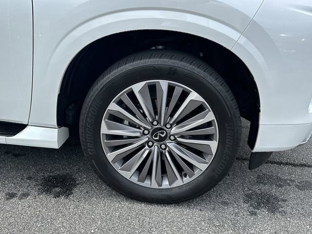 Used 2025 INFINITI QX80 Sensory AWD/4WD image 13