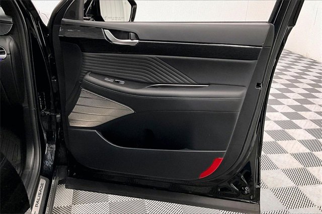 Used 2024 Hyundai Palisade Calligraphy image 19
