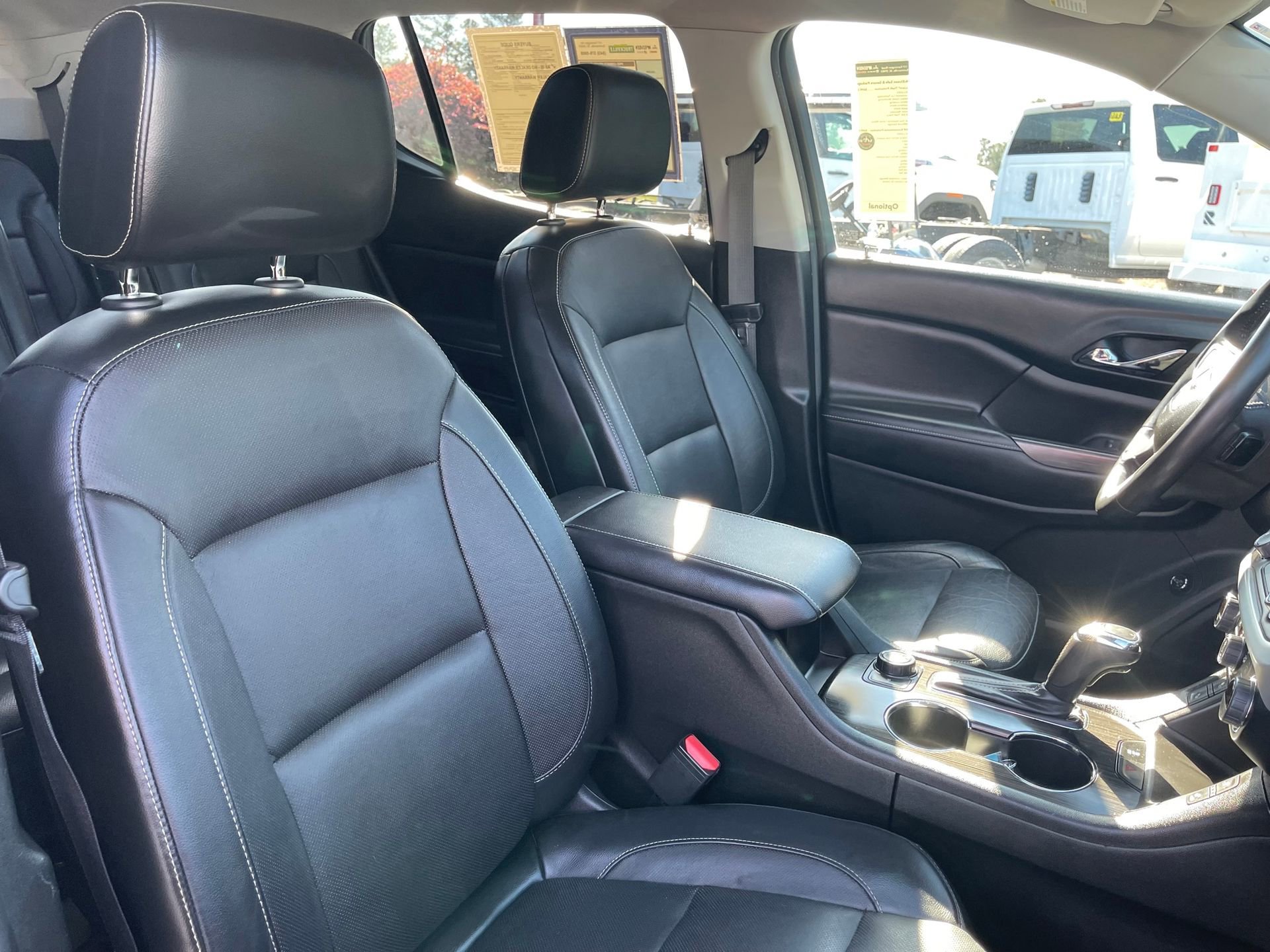 Used 2018 GMC Acadia SLT image 28