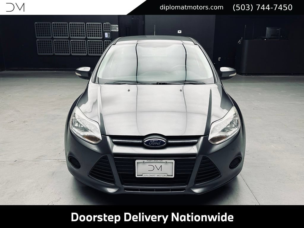 Used 2014 Ford Focus SE w/ SE Winter Package FWD image 11